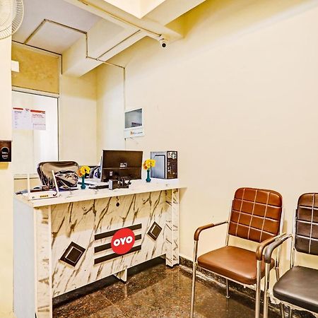 Oyo Happy Stay Hotels Haiderabad Buitenkant foto