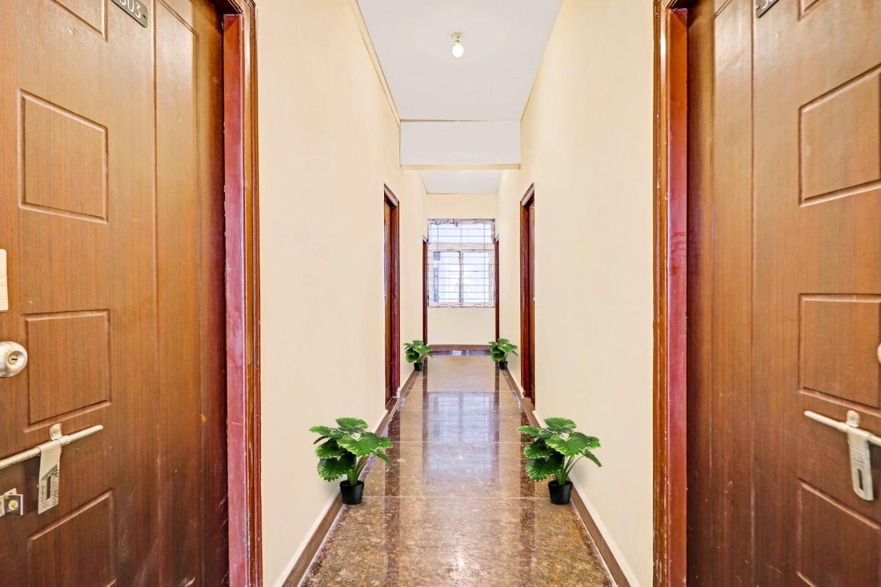 Oyo Happy Stay Hotels Haiderabad Buitenkant foto